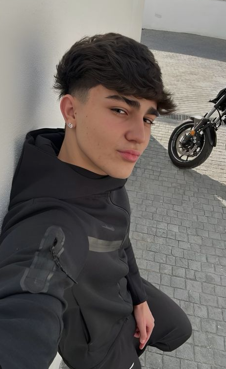 <em>José Juan L.</em>